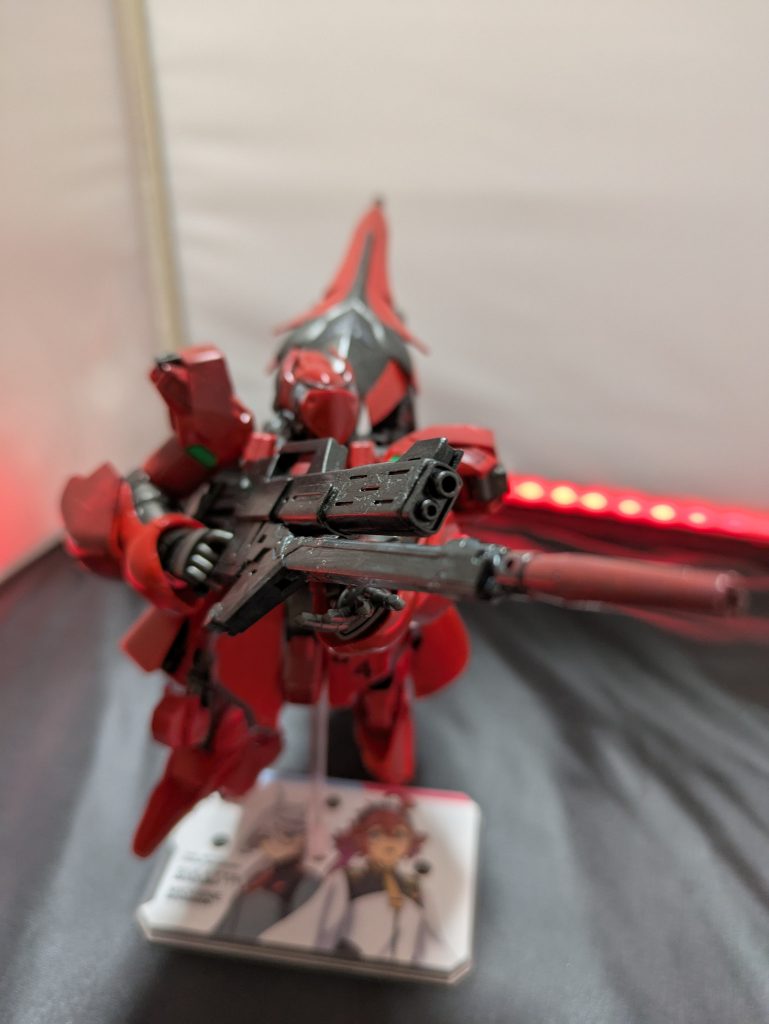 マルチ・ビーム・ショット・ライフルサザビーのビーム・ショット・ライフルにシナンジュのビームライフルを装備