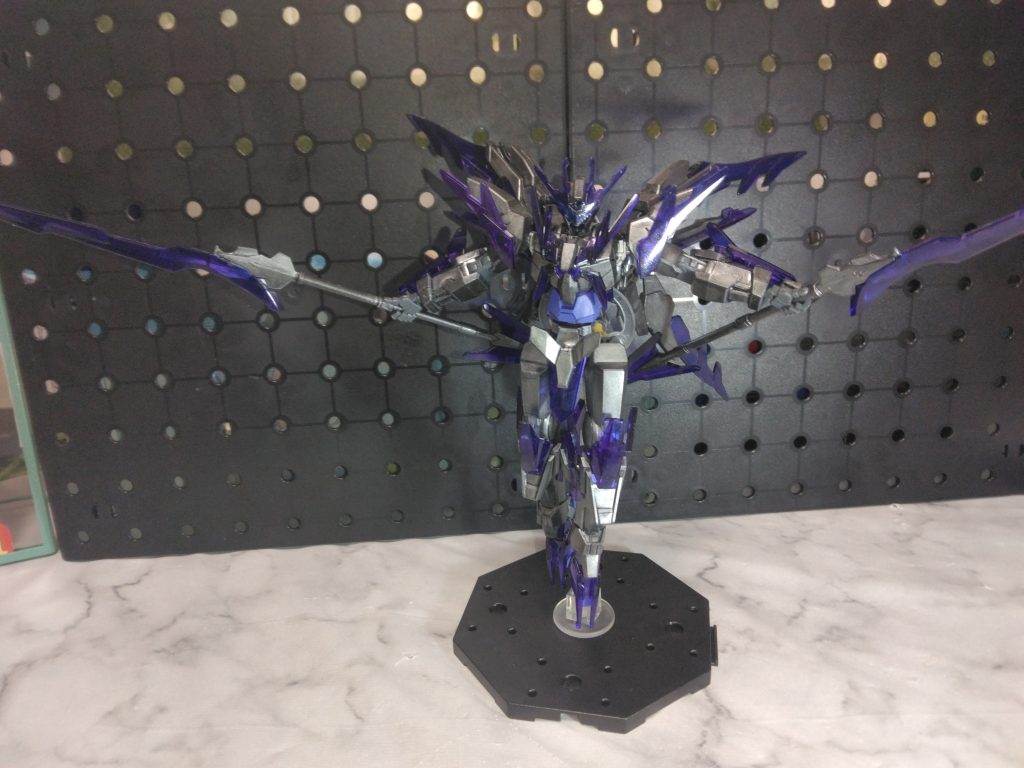 腕にマウントしているもう一種類のビットをそれぞれ連結とてもポーズのつけずらい長物になりました。