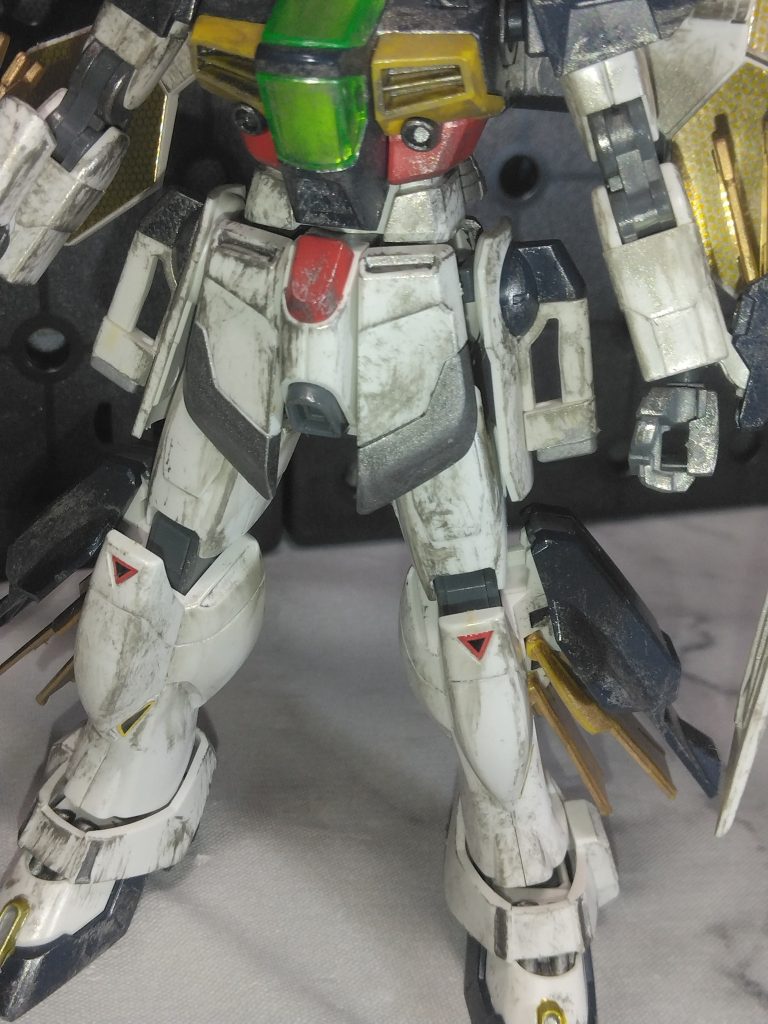 フロントやリアアーマー、足先など色味を追加してみたら結構MGみたいでは?と個人的にお気に入り