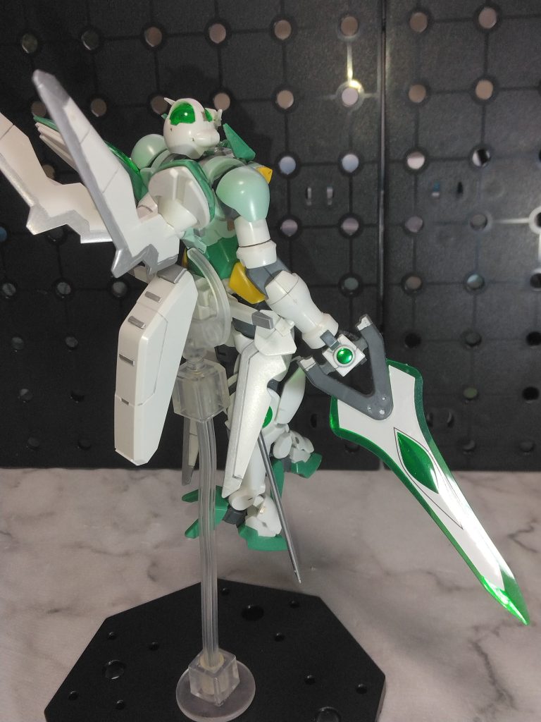 武装は当時シールを貼ってそのまま。貼らずに塗装してたら良かったかなと今になって思う。