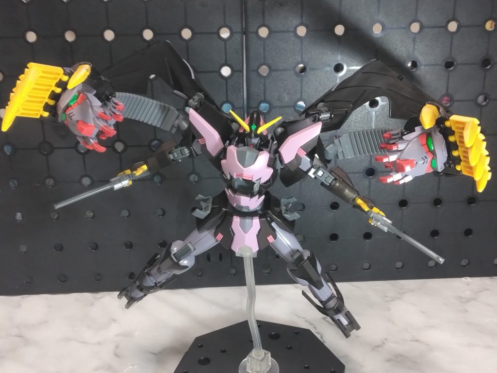 腹から出てくるイッカクも添えようか迷ったけど、塗り分けが多く断念😅