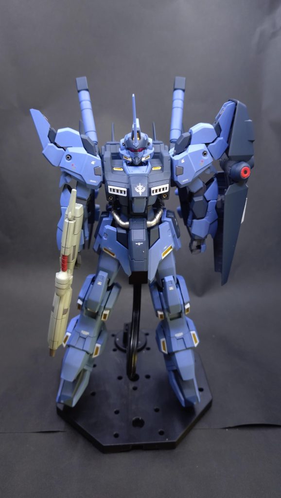 前　肩と胸のバーニア？はメタルパーツに置き換え　バイザーの中だけシール