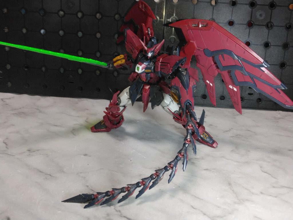 機体をシェアすることの多いWですが、エピオンはヒイロとミリアルドの主人公とラスボスが交換した機体。ヒイロ推しとして欠かせない機体でした。