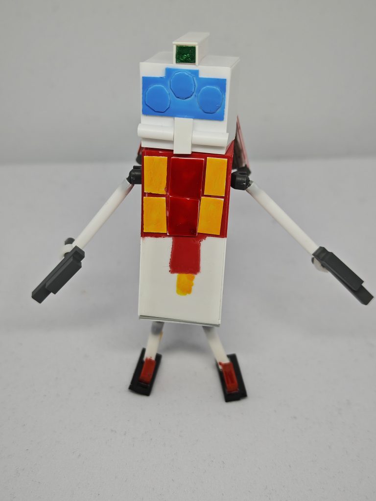 パッと見サムと変わらないようですがちゃんと区別がつくように『三つ目』で口元パイプにしました。頭部、ボディはプラ板製、手足はプラパイプとプラ棒角で構成しています。関節部はボールデンアームズの球体関節を使用しました。