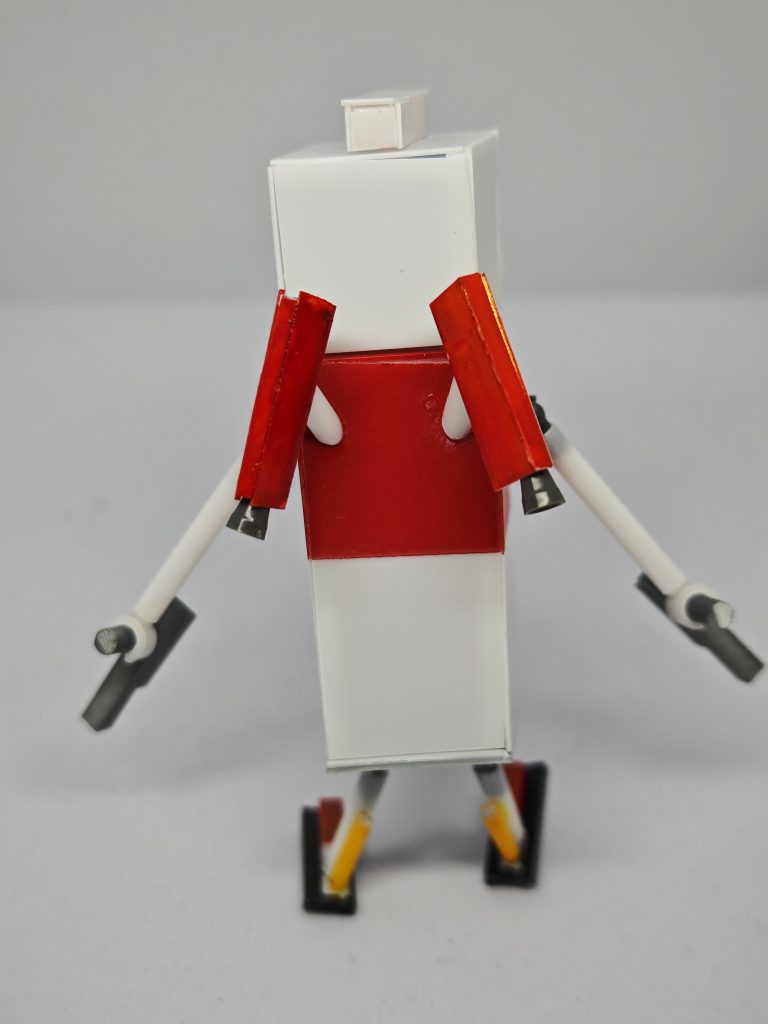 背部には特徴的なあのバーニア、そして脚部にプロペラントタンクがついています。出来るだけ簡素に書きやすくしてみました。