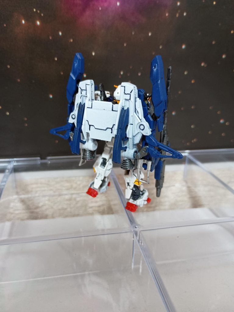 後ろ。Gディフェンサーのバーニアがデカくて好きです