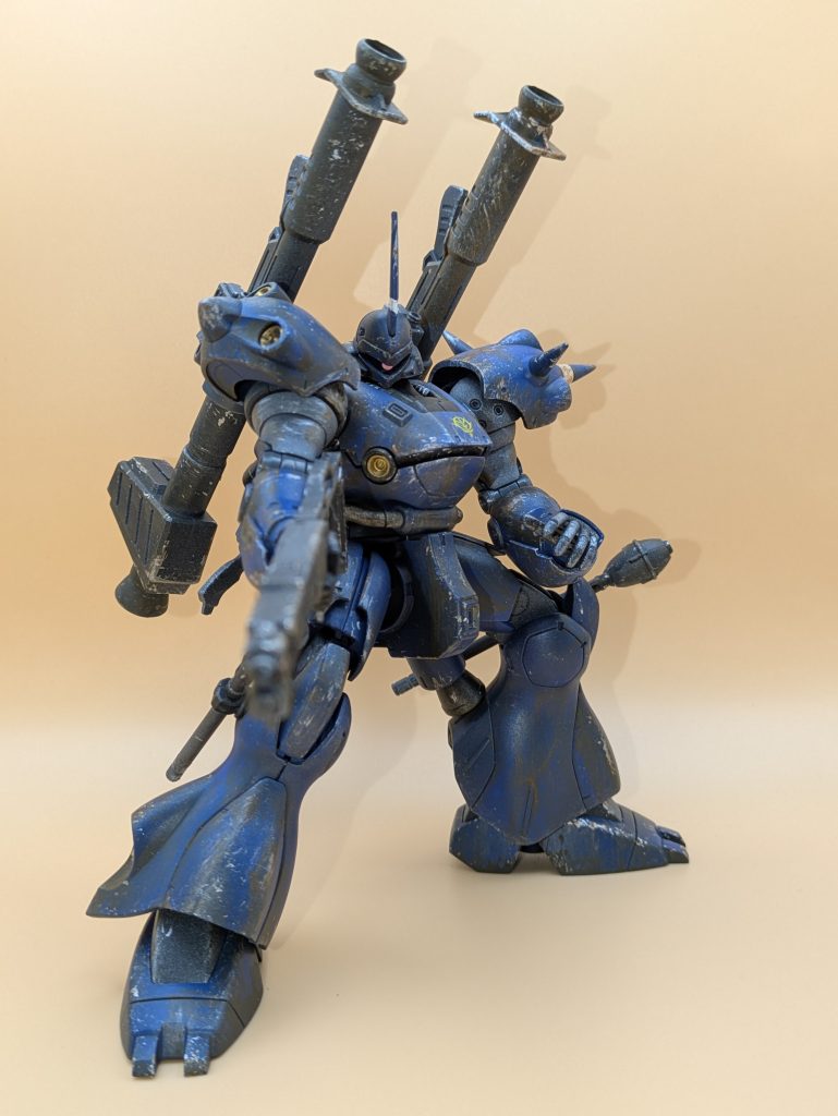 黒立ち上げで青で塗って、シールを貼ってつや消しコート。