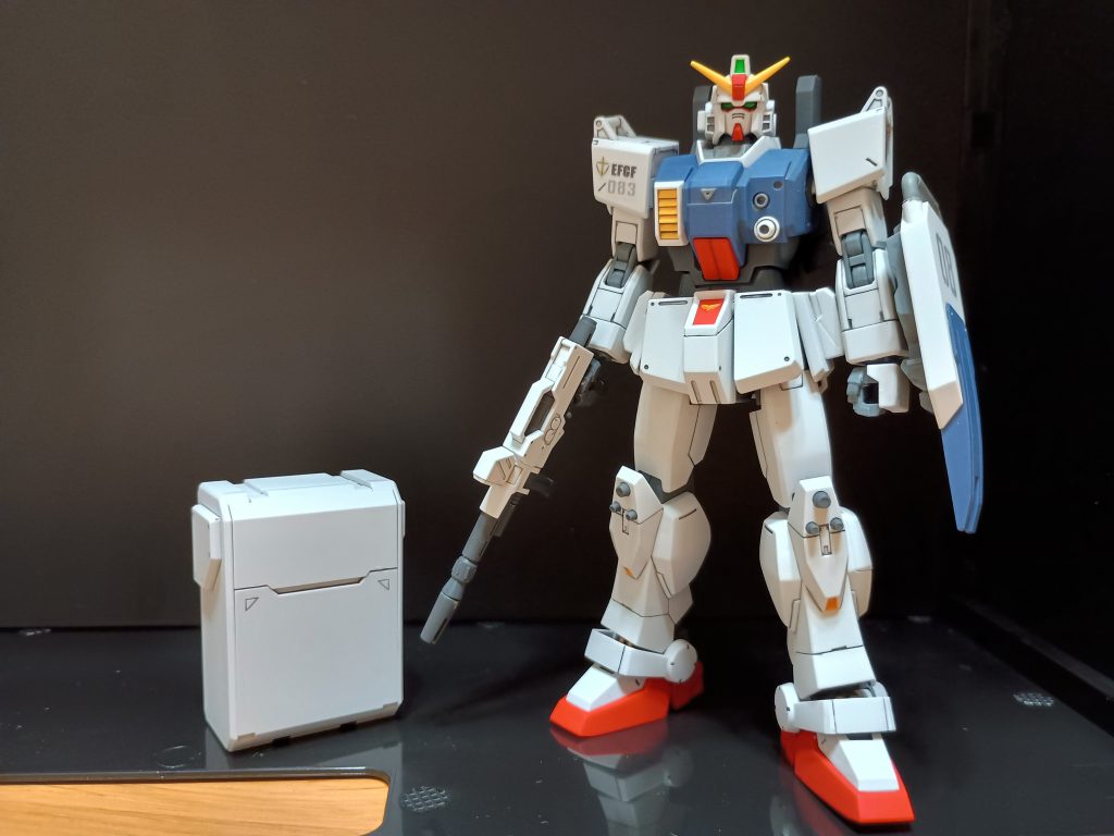 作品名：HG 陸戦型ガンダム 成形色＋部分塗装<p>ウェザリング前です。 普通にかっこよくて汚すの躊躇してます💦</p>