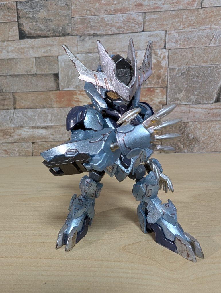 SDCSは初めて作ったのですが、肘に加えて膝も動くので色々ポーズが取れて楽しいです