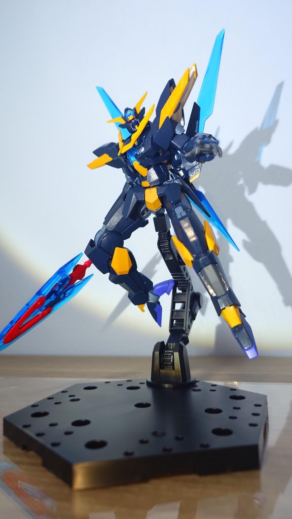 つま先の紫とスネのグレーは成型色そのままですなんとなくそのほうがいい気がしたので