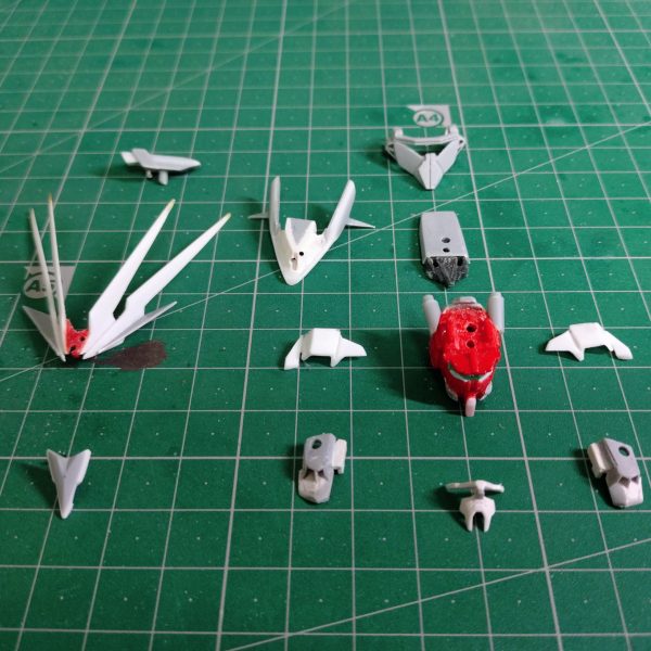 MGアマテラスの製作中に同じレアメタルΩ製のロードアストレイも作りたくなっちゃったのでまたMGアストレイをベースに5月よりスタートさせました🫡期限は9月にある展示会ネクスポに参加するので、そこでのお披露目を目指します！スケジュールは5月頭＆胴、6月脚、7月腕＆剣、8月塗装の予定です。また長期の制作期間になりますが見守っていただけると嬉しいです😆（5枚目）