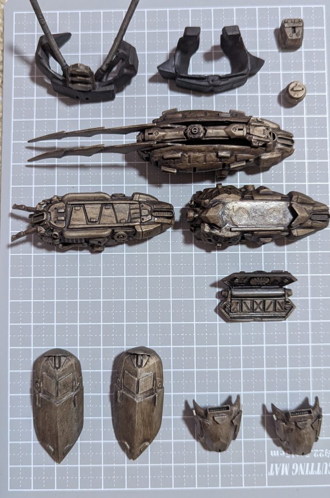 ■差替えパーツB・スカー内側ガントレット※チョッパーと共用・スカーウエストカバー※ケルティックと共用・スカーベルト・ケルティックベルト※チョッパーと共用・ベルト装備2種・スカー外側右ガントレット※ネイル伸縮可・ケルティック外側右ガントレット※チョッパーと共用・外側左ガントレット※3人共用・自爆装置※外側左ガントレットに脱着可