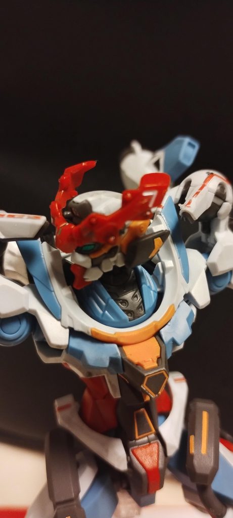 部分塗装3ものすごく少ないですがヘッドの角の白い部分です。