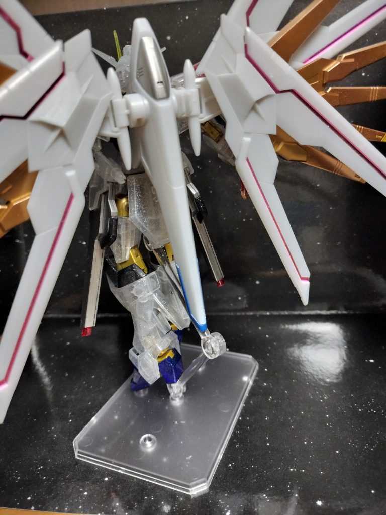 クリアのとこはそのまま、金色と銀色のとこは塗装しました。無理した高い買い物でしたが後悔はありません！