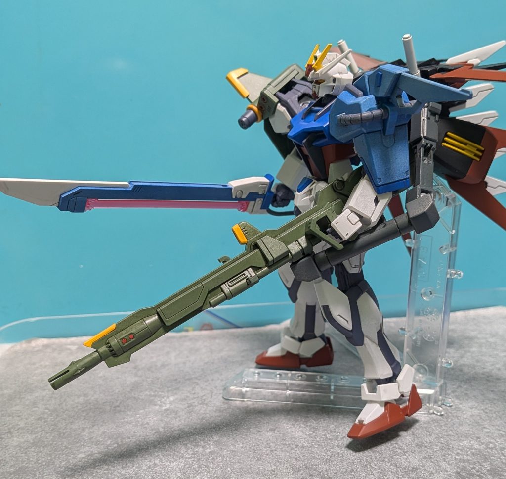 あまりにも装備が多いので、パンツアーアイゼンはつけません。それならシールドのほうがまだ現実的かも