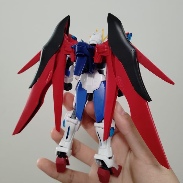 地元のTSUTAYAで手に入ったトライバーニングガンダムをメインにゴッドガンダムなどとミキシングしています。（2枚目）