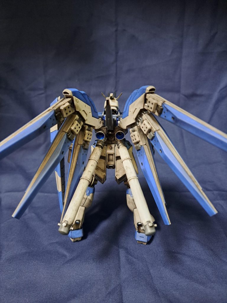 HG Hi-vガンダム–3枚目/制作者：Roto