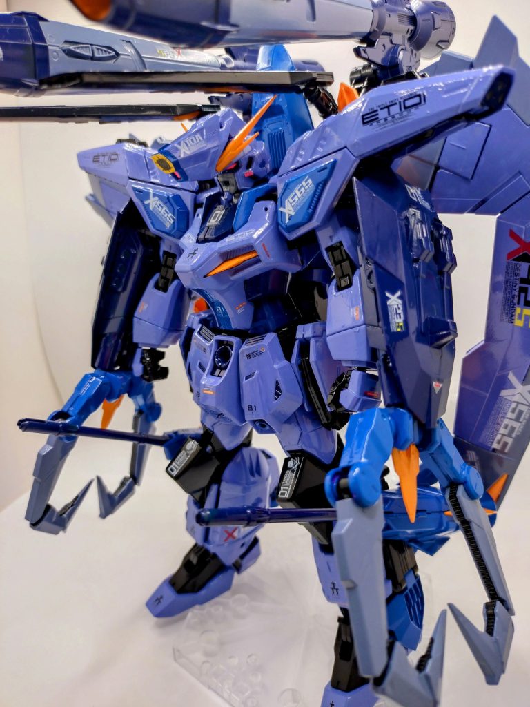 これでもかと武装装備が多いし、ボテッとした体型がまた、なんとも言えない魅力(*^^*)