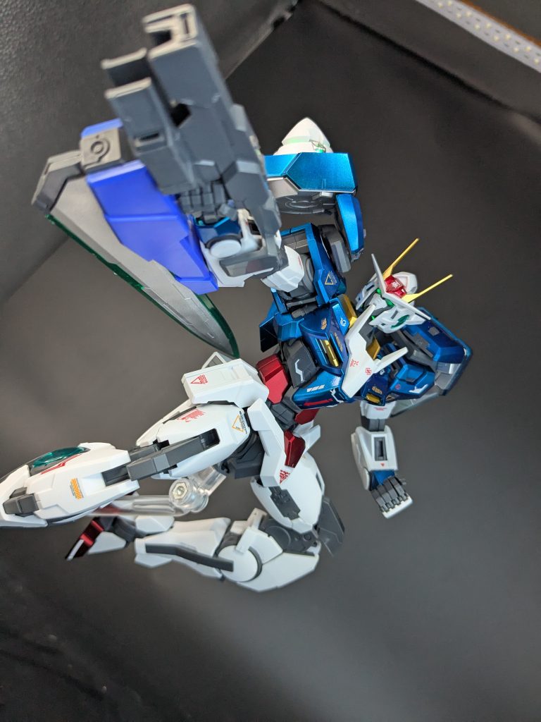 GNソードⅢ実はアニメ見てた時にエクシアの武器だなって思っててなんで弱体化してんだ？ってかなり疑問だったやつ普通に強化されてるのにねw