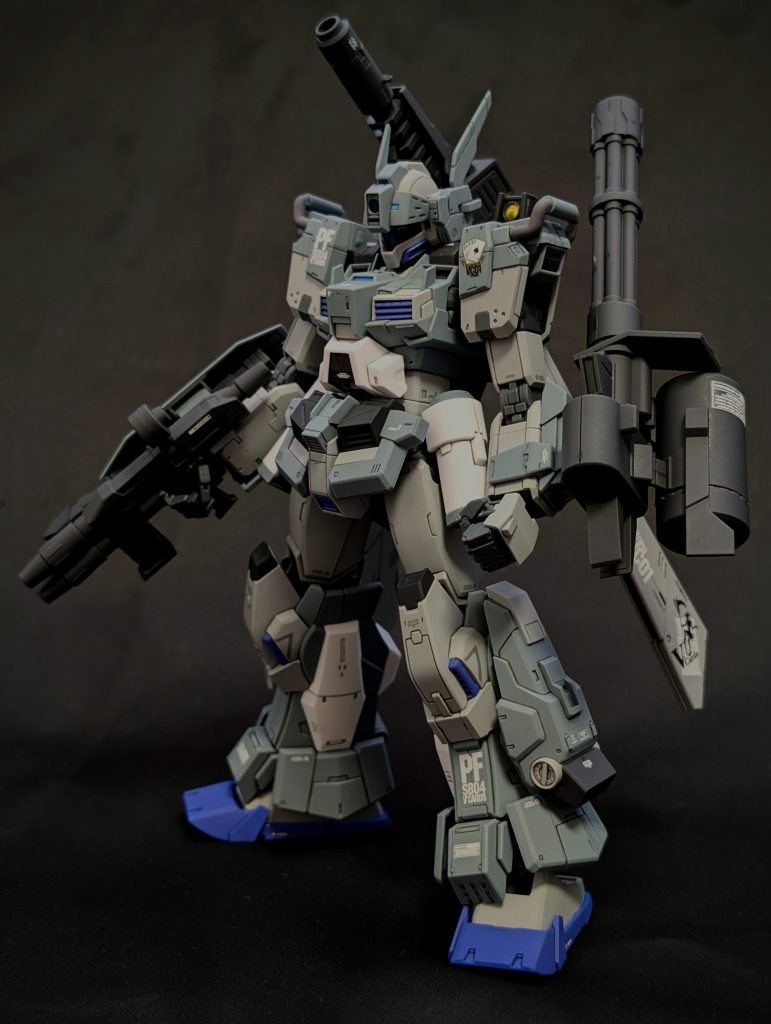 ガンダム頭とジム頭、２機並べたくなります。