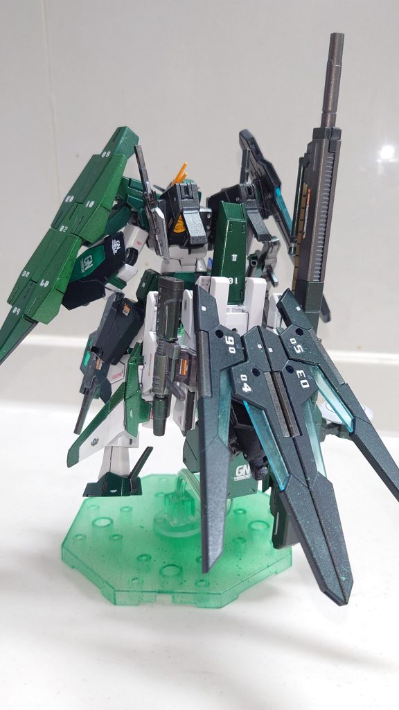 後ろ姿です！要塞の名に恥じないもりもり感(gandam-hand2)