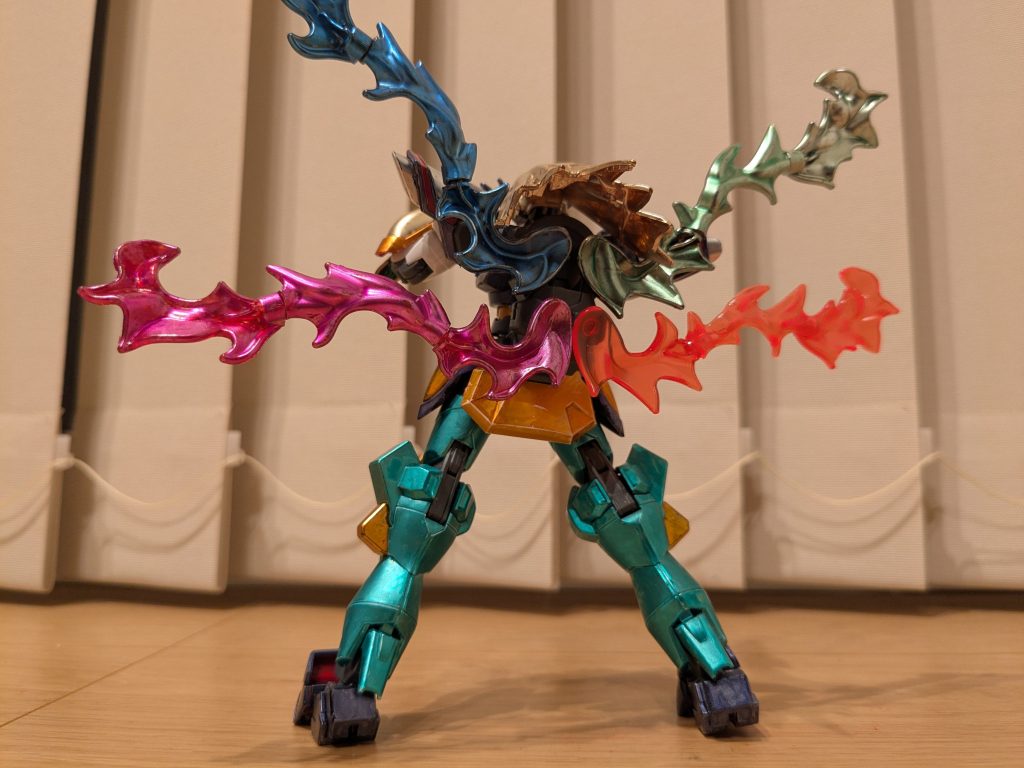 本気モードのバックショット。バックパック2つ付けておいたのは、このエフェクトを付けたいがための措置でした!カッコいいんですが、これを付けることで首回りの稼働がほぼなくなるという(笑)