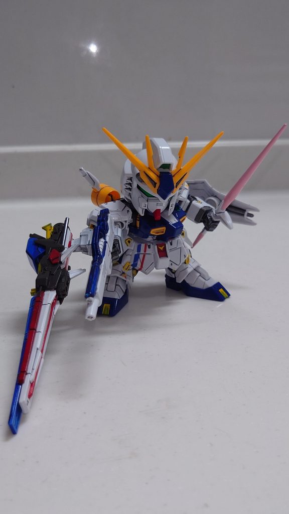 ロングレンジフィンファンネル重すぎて腕が下がります(gundam-kao9)