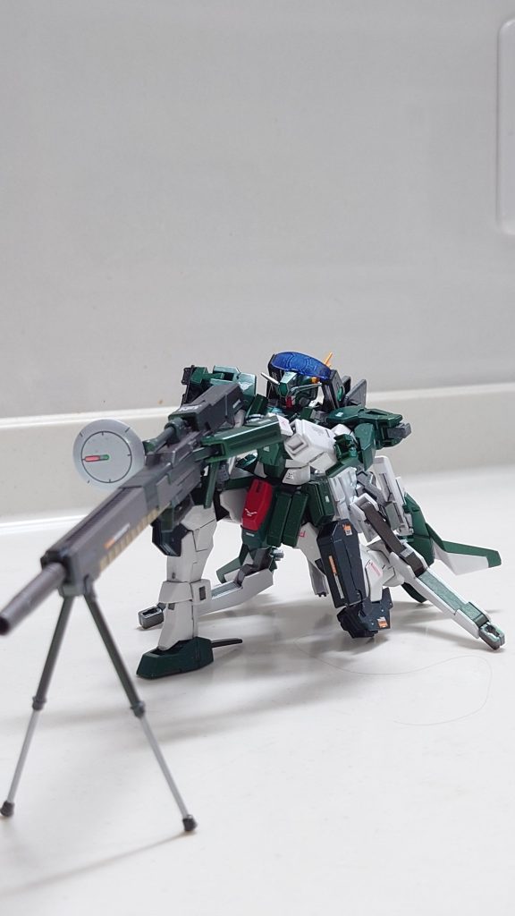 長くて重たくてポーズキメづらかったですが、狙撃感でたかなと思います(gundam-kao5)