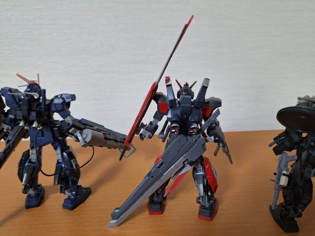 宇宙世紀００８Ｘ年時のセブンソードとなっています。なお、先の投稿時に足して、ビームライフル装備となっています。