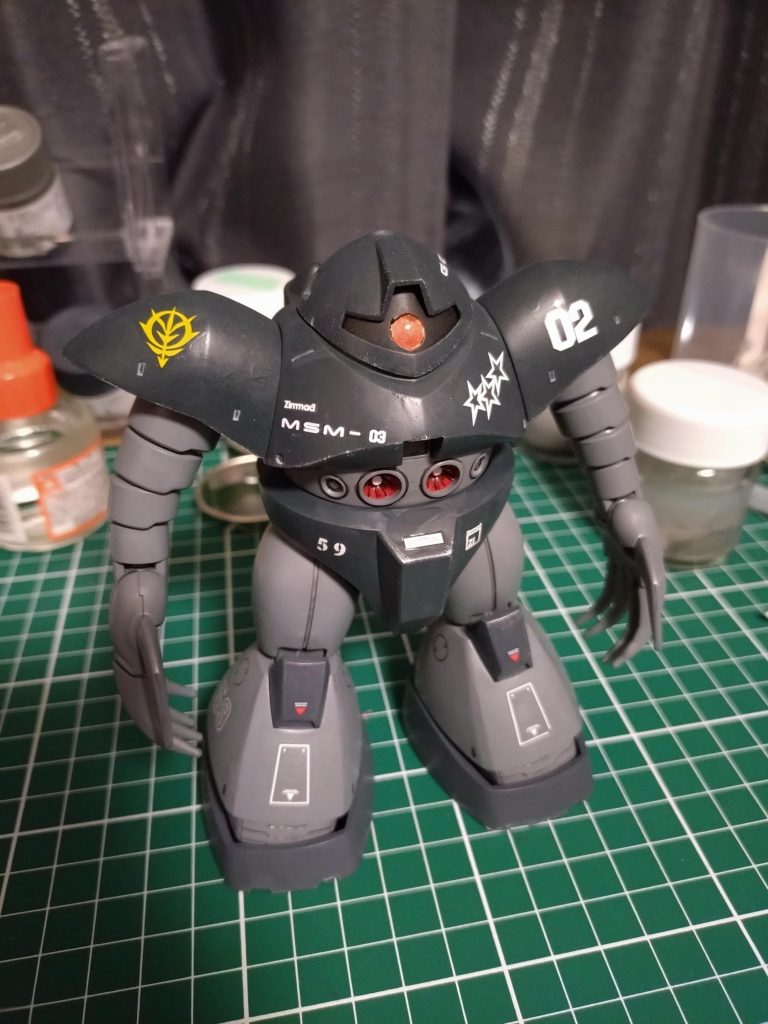 胸の星は某三人組を意識しているわけではありません（笑） メインカラーはネイビーブルーサブカラーはニュートラルグレーで塗装しました。