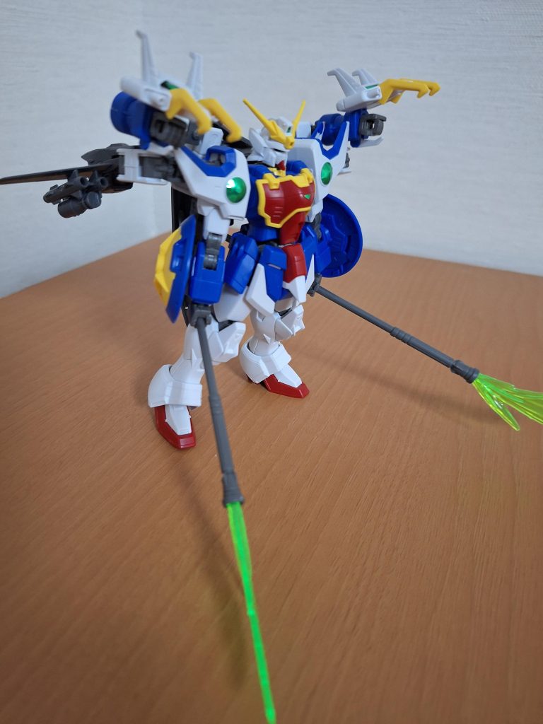 ４ほんうでで、りょうめんすくなみたいになったよ。