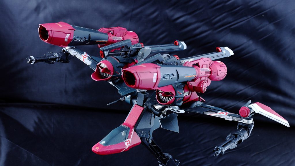 バックパックは単独で航行可能兵員移送や工作作業を行う