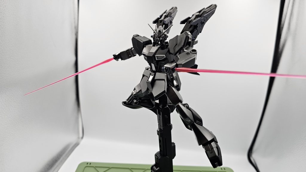 2刀サーベル。どうしても逆手持ちさせたくなってしまうw