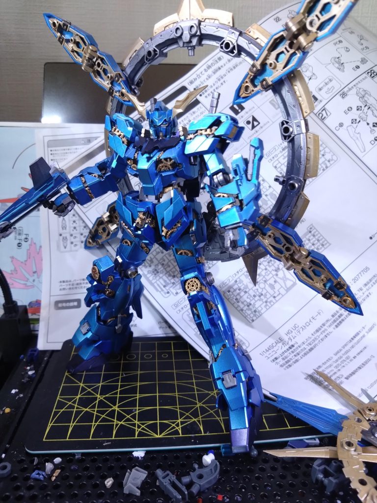 全身埋め込み完了!ハンドパーツは武器、盾の重さに耐えられなかったので接着剤にて固定。 今回は新しい事に挑戦してみましたがいかがでしたでしょうか?最後までお付き合い頂きありがとうございました!