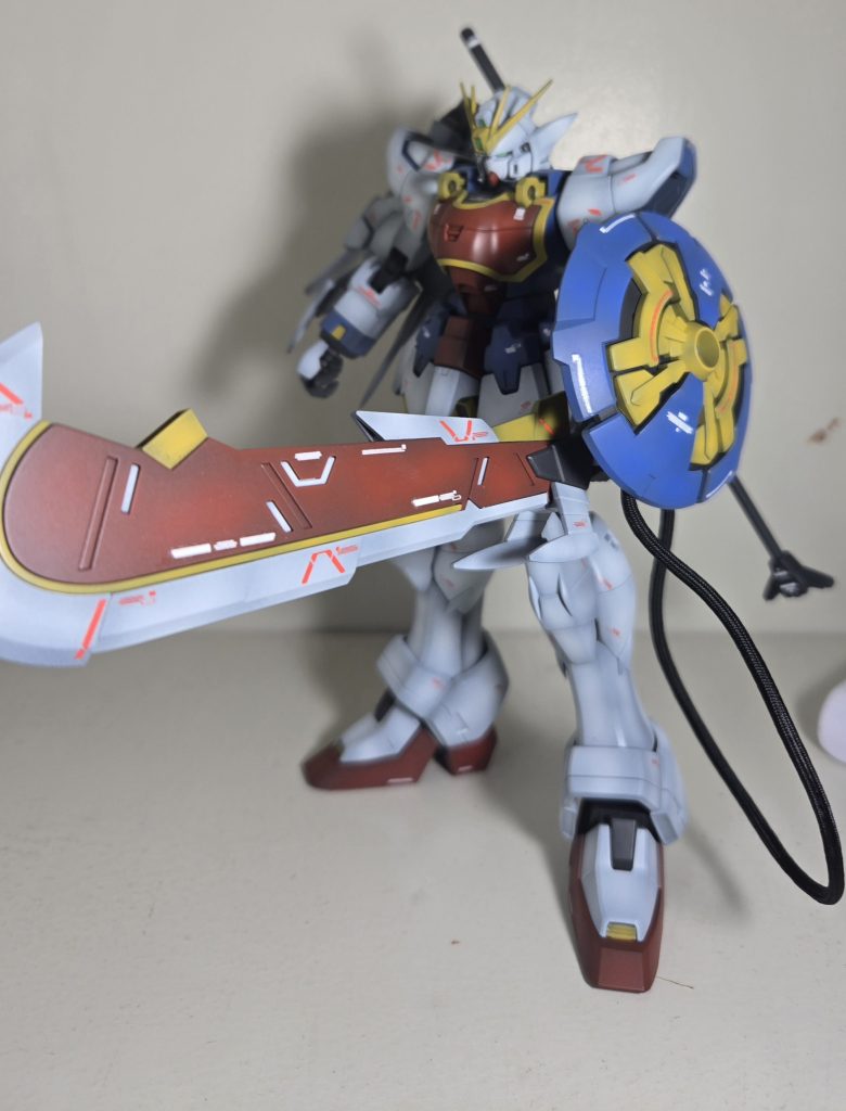 改造や追加などしなくても、色合いやモールド、シールの量などがとてもバランス良く 見栄えのあるキットです。