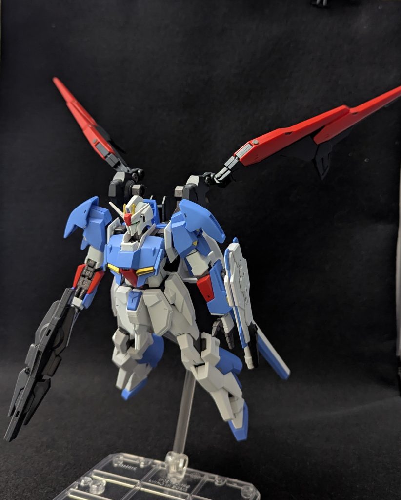 ウイング展開の高速飛行形態バックパック基部はルブリスを逆さまにしたものでバインダーはパーフェクトストライクフリーダムのものです