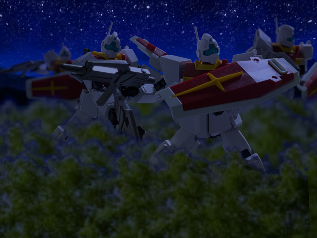 連邦兵「聞いたことがあるぞ。」連邦兵「何がだ?」連邦兵「2砲の......。」隊長「フェンサー...それが彼の異名だった。」連邦兵「砂漠でついた名だ。確か、オデッサで2種の砲を使うパイロットが多大な成果を上げたって話。」