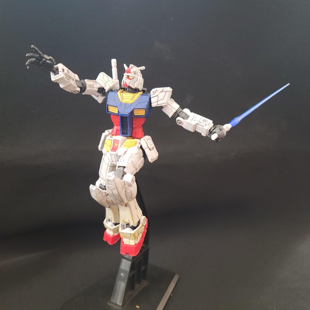 ピンクのサーベル無かったので青で代用させていただきます