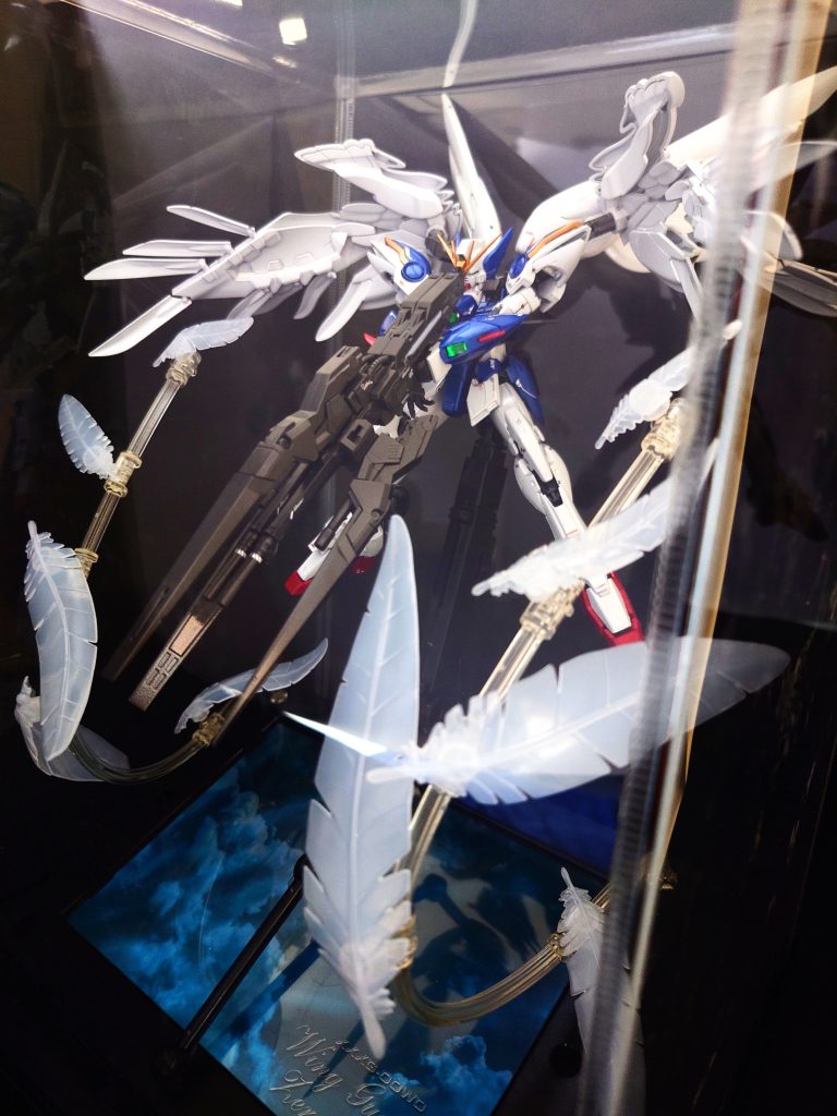 水性光沢トップコートのみであとは素組です。やっぱりチタニウムフィニッシュverは美しい