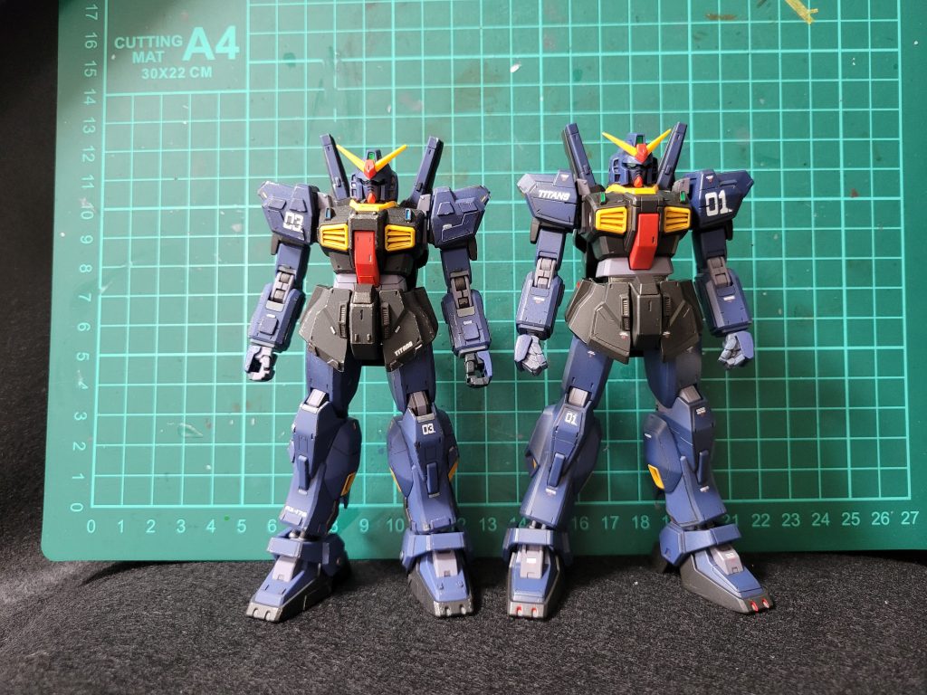 過去作マークIIと。1号機が全長4mm長くなりました。画像ではわかりにくいんですが、スマートになって良しと思ってます!!