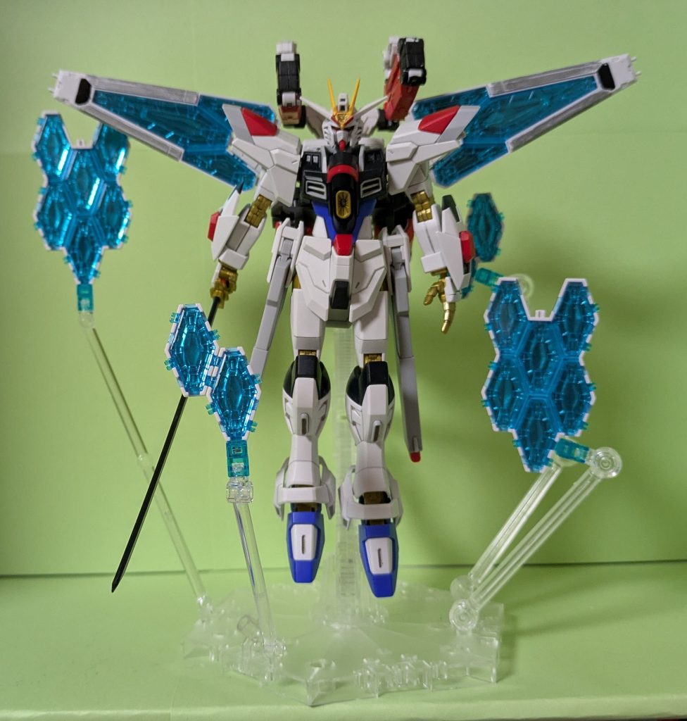 ディスラプター…(じゃなくてソーラレイ)発射シーン。