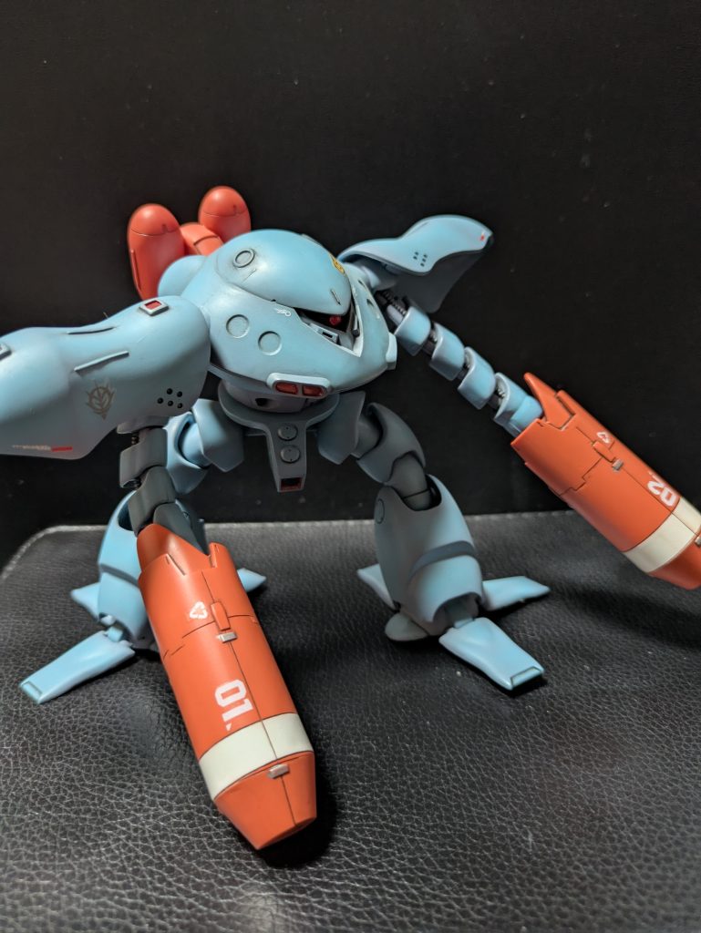 両手ミサイルです。水色にオレンジのミサイルユニットって隠密行動の奇襲部隊とは思えないけどカッコ良すぎです。