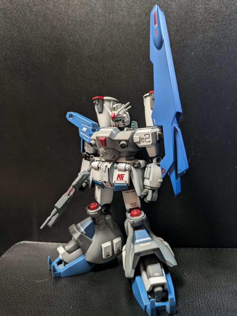 デラーズ紛争から10数年後、アナハイム秘匿工場にて先輩、秘匿工場にある粉々のガンダムタイプって復元していいですか?あぁあれ曰く付きの機体でデータが皆無なのよ、何の機体達なのかも判明してないよ。パーツもどれがどこの機体かも解らんよ。