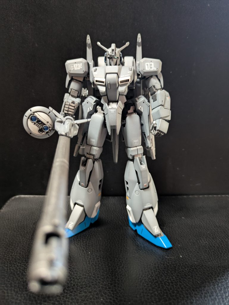 C1はグレーは暗め、ブルーは明るめで塗装しています。グラデーション少なめになっています。