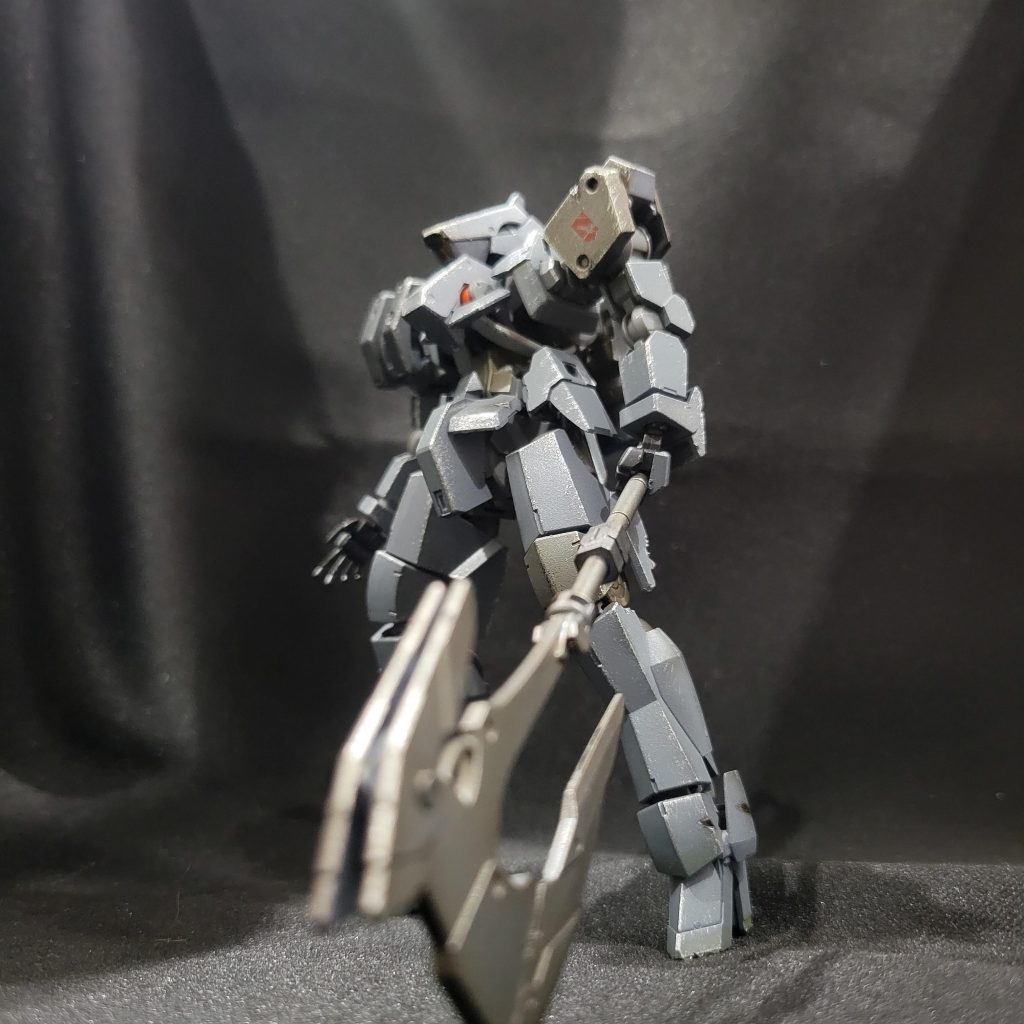 ウェザリングや自分設定のガンプラ作ってる時ってめっちゃ妄想するんですこの機体はどこで戦って、どんな人が乗ってどこにダメージ受けたのかとか