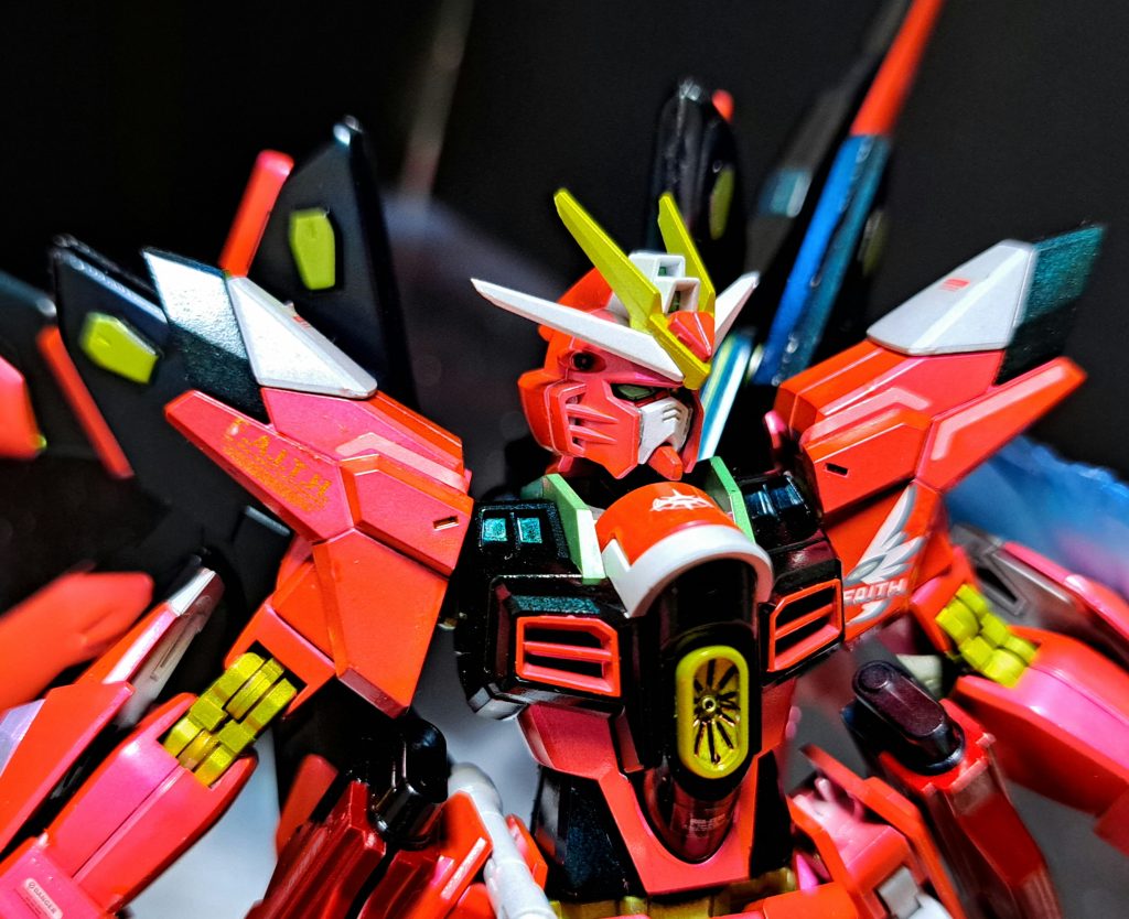 　　メイリンは止まらない気づけばキーボードを素早く叩く｡フリーダムのVPS装甲の色を設定変更、オマケで『フェイス』のマークを添付、時間が無いのでフレームは金色のままに。ラクス救出作戦開始。オトリのためにアスランがフリーダムに搭乗した瞬間、フリーダムは赤く染まった。「大丈夫。アコードは馬鹿ばっかりだから、これだけやってもフリーダムにアスランさんが乗っているとは思わないだろう。もしバレてもアスランさんなら上手く…」メイリン・ホークオーブ軍所属　ターミナルに出向中の諜報員。特技ハッキング。趣味ハッキング、アスランを嗜む最凶の女。