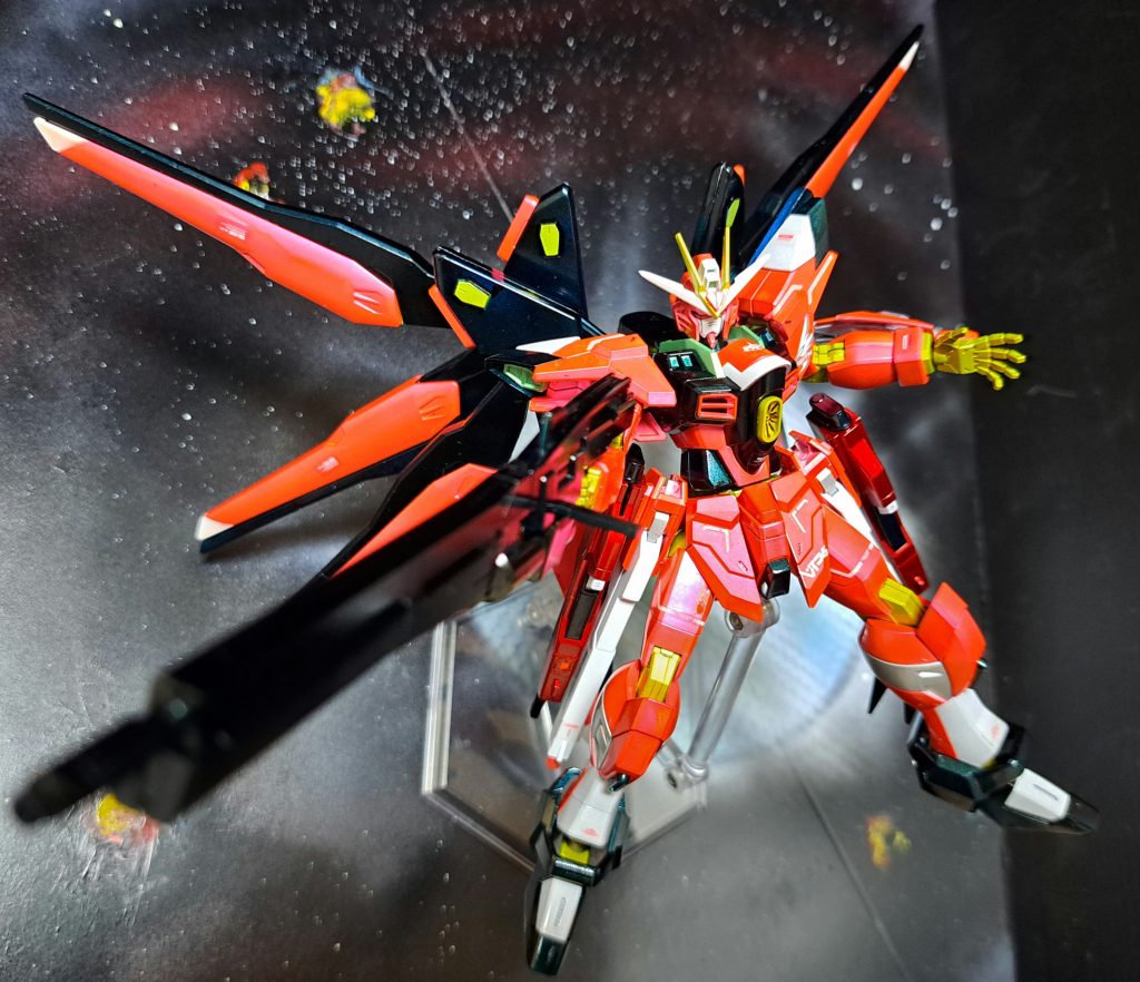 レール砲にてシヴァを牽制フリーダム弐式を操縦しているのがアスランだとやっと気付くシュラ。(HG ガーベラ・テトラのビームライフルを代用）