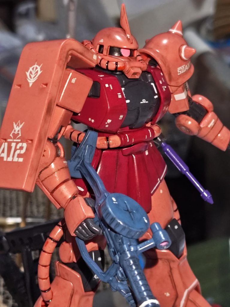 右斜め前からのシャアザク。カッコいい😊