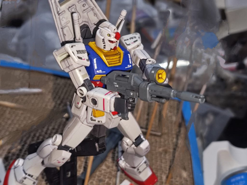 ビームライフルを構えるポーズ😊