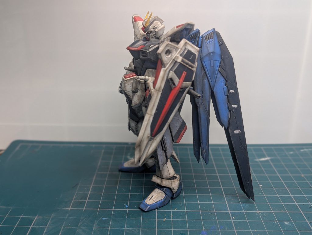 初めてウェザリングカラーでウォッシングもしてみましたがトーン落ちるイメージでいいのか？とこれまたよくわからないまましてました。